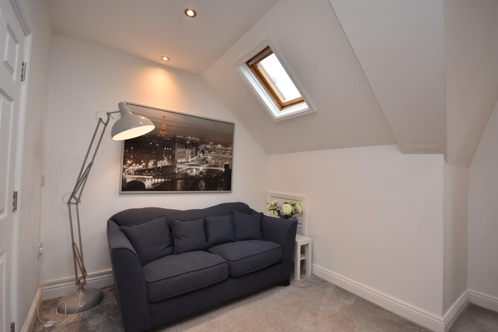 Flat 3, Portman House, 12 Royal Buildings, Penarth, CF64 3ED